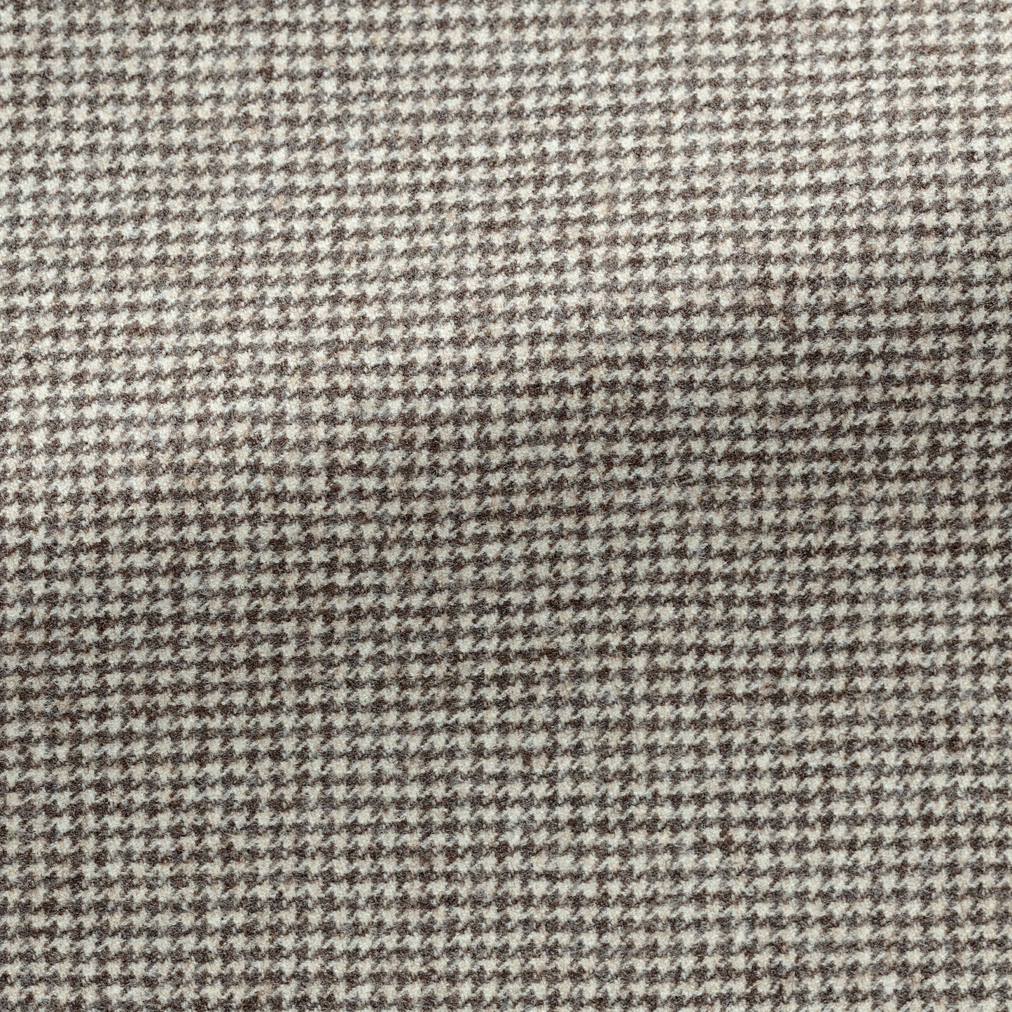 Taupe-ivory wool