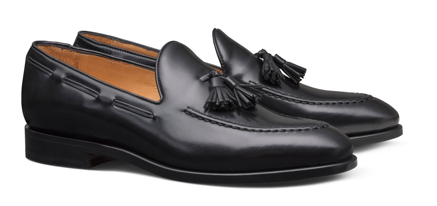 Tassel loafer