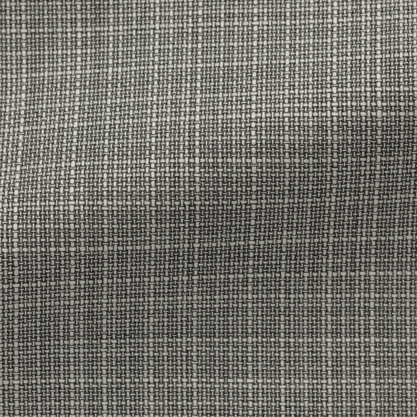Grey-white wool